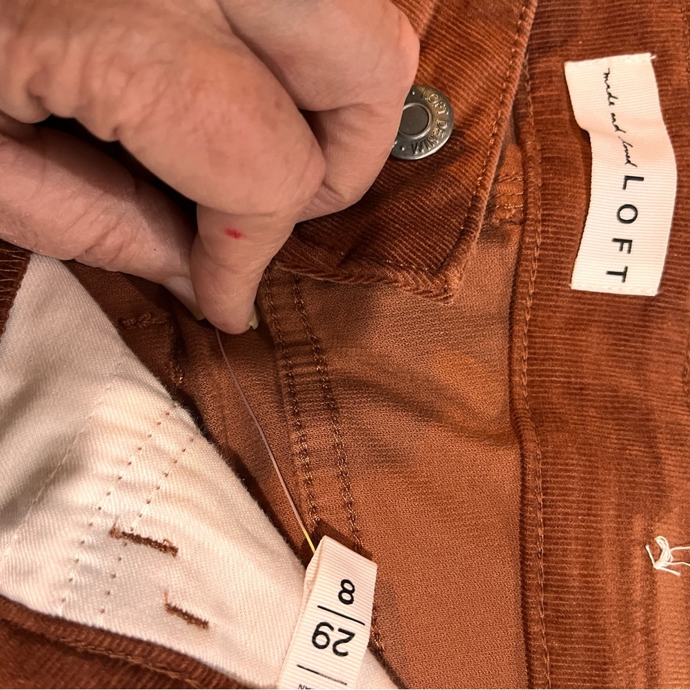 LOFT SKINNY corduroy pan, new without tags, rust color